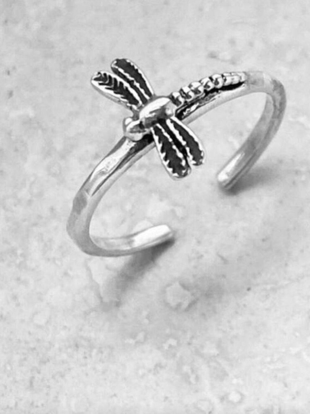Elegant Silvertoe Ring N1229
